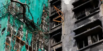 ฮ่องกงไว้อาลัยเหยื่อไฟไหม้อาคารครั้งใหญ่ ยอดดับพุ่ง 128 ศพ-ยังสูญหายกว่า 200 ชีวิต