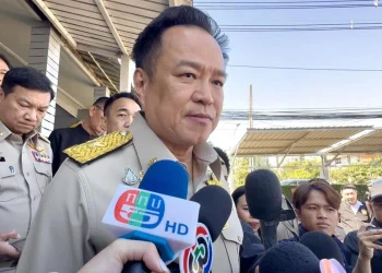 “อนุทิน” บินด่วนลงหาดใหญ่ สั่งระดมเครื่องจักร-เครื่องสูบน้ำช่วย ปชช. ตรวจสอบ Cell Broadcast ไม่แจ้งเตือน ชาวบ้านอพยพไม่ทัน