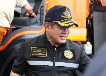 “ธรรมนัส” สั่งอ.ต.ก.ใช้เครื่องบินกรมฝนหลวงลำเลียงข้าว–น้ำดื่ม ช่วยชาวหาดใหญ่ประสบอุทกภัย