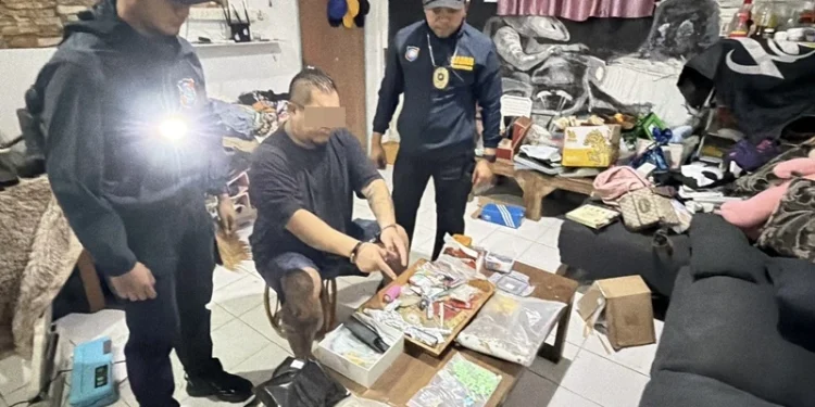 ไม่รอด! รวบจีนเทา แตกทัพจากกัมพูชา เข้ามาแอบค้ายาเสพติด ยึดของกลางยาอี เห็ดขี้ควายอื้อ