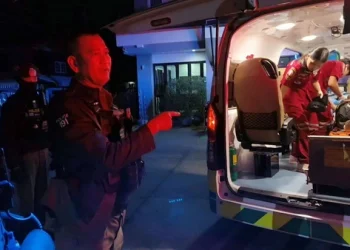 รวบ 3 โจ๋ขี่ จยย.ไล่แทงหนุ่มวัย 37 กลางหลัง 2 แผลเจ็บปางตายเหตุเกิดหน้า รร.ดังอุดร