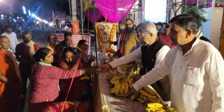 आस्था के मार्ग पर नगर विधायक का सेवा भाव, पंचकोसी परिक्रमा में लगाया सेवा कैम्प