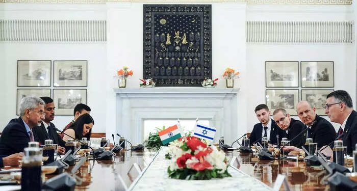 आतंकवाद के मसले पर भारत और इजरायल एकसाथ, जयशंकर और गिदोन सार की बैठक से टेंशन में पाकिस्तान!