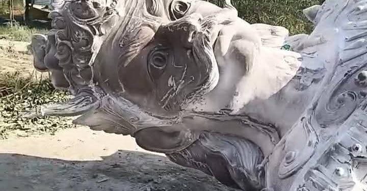 अयोध्या के रामायण पार्क में लगाई जा रही 25 फीट रावण की प्रतिमा