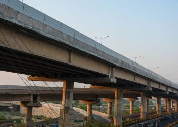 देश में नेशनल हाईवे अब बनाएंगे सूरज से बिजली