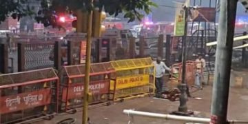 दिल्ली धमाके के बाद दहशत में चांदनी चौक… बंद दुकानें, सूनी सड़कें और गूंजते सायरन