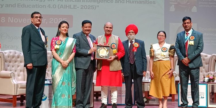 प्रोफेसर केपी सिंह को शिक्षा एवं नवाचार उन्नयन के क्षेत्र में उनके उल्लेखनीय योगदान के लिए बेस्ट लाइब्रेरी लीडरशिप एंड इनोवेशन अवार्ड – 2025 से सम्मानित किया गया।