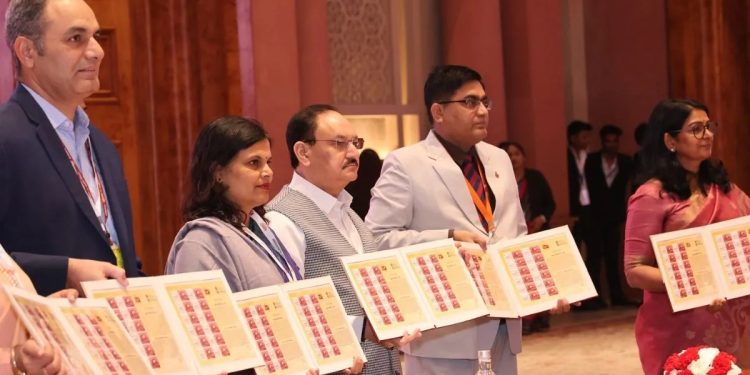 देश के हर मेडिकल कॉलेज, जिला अस्पताल में अमृत फार्मेसी स्थापित की जाएगी: जेपी नड्डा