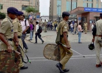 दिल्ली की अदालतों व स्कूलों को बम से उड़ाने की मिली धमकी निकली झूठी