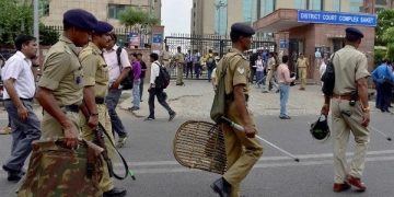 दिल्ली की अदालतों व स्कूलों को बम से उड़ाने की मिली धमकी निकली झूठी