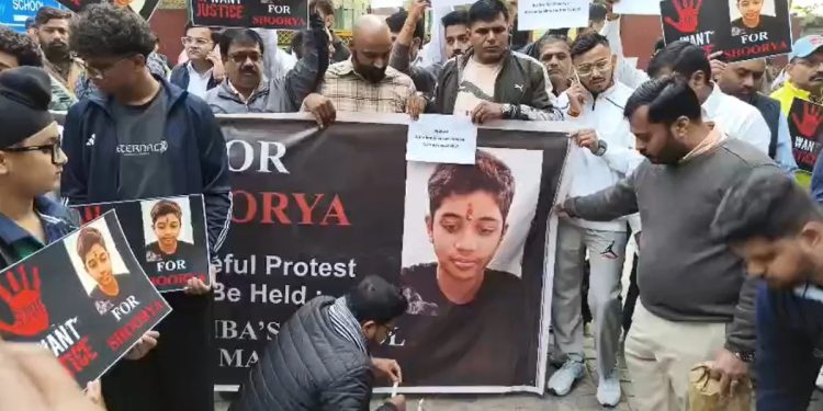 छात्र आत्महत्या मामले में पुलिस ने तीन और शिक्षकों को पूछताछ के लिए बुलाया