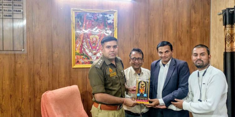 सी ओ अयोध्या को फिर से चार्ज मिलने पर दी गई बधाई