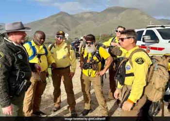 Canadian Man Dies Trying To Save 5-Year-Old Daughter Who Swept Into Ocean, Child Still Missing