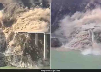 Dramatic Video Shows Moment China’s Newly Constructed Hongqi Bridge Collapses