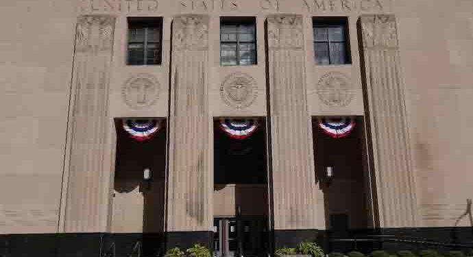 Chinese scientist pleads guilty of smuggling toxic fungus, to be deported