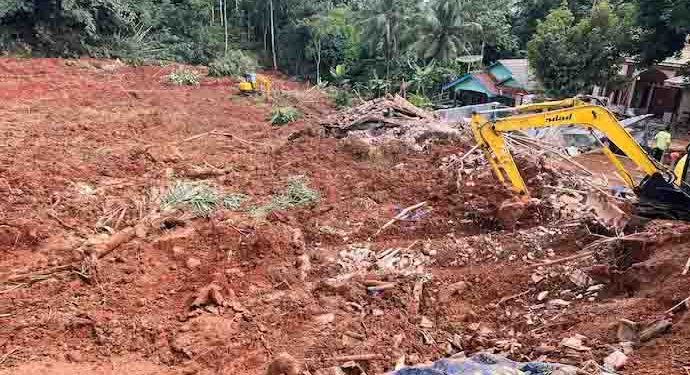 6 dead, 17 others missing after landslide on Indonesia’s Java island