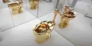 Who’s selling the $10 million gold toilet? Signs point to the Mets’ owner