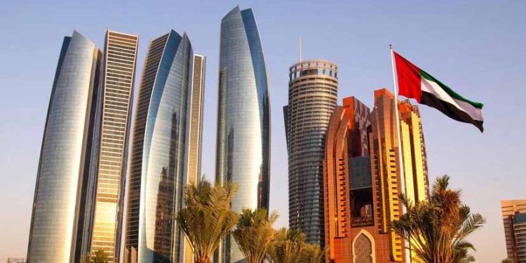 UAE said to halt visas for Pakistani tourists; envoy highlights reforms
