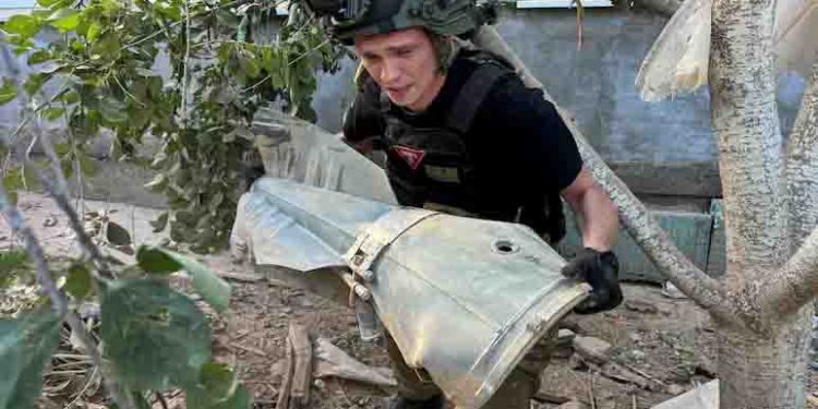 Russia Plans To Make 120,000 ‘Cheap And Devastating’ Glide Bombs: Ukraine