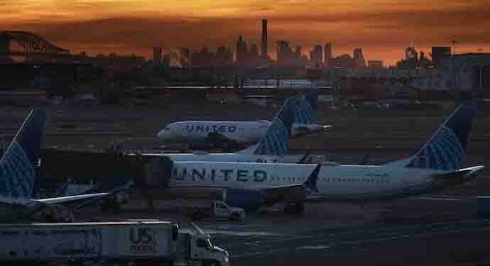 Over 1,300 US flights cancelled as government-mandated flight cuts enter second day