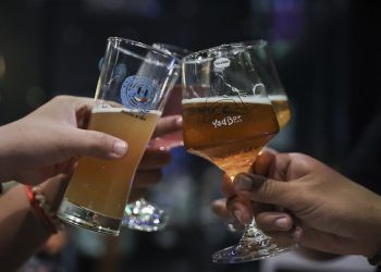 Thailand eases alcohol ban to attract more tourists