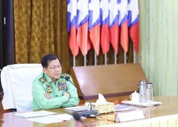 ขอกันตรงๆ! “มินอ่องหล่าย” เรียกร้องข้าราชการหนุนผู้สมัครที่พร้อมทำงานใกล้ชิดกองทัพ