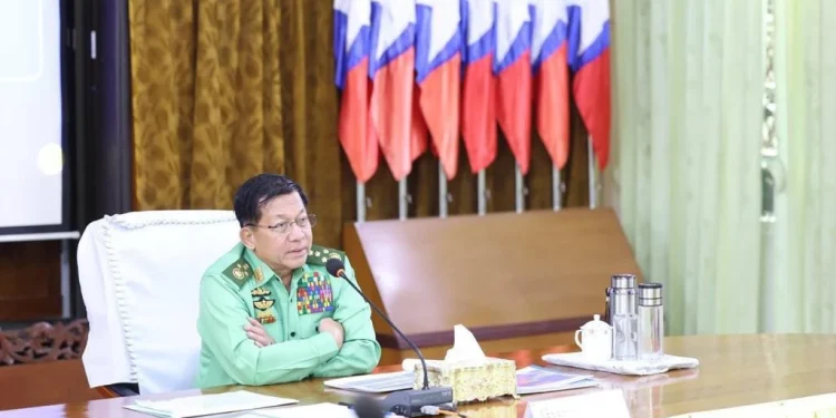 ขอกันตรงๆ! “มินอ่องหล่าย” เรียกร้องข้าราชการหนุนผู้สมัครที่พร้อมทำงานใกล้ชิดกองทัพ