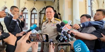 “อนุทิน” ชี้ยุบสภาอยู่ที่สถานการณ์จำเป็นก็ไม่มีทางเลือก ไม่ประเมินเชื่อทำทุกอย่างถูก-ช่วยคนไม่หวังคะแนน