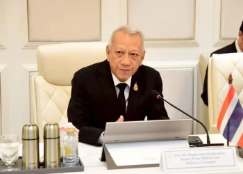 “พิพัฒน์” ลุยนโยบายรัฐลดค่าครองชีพ เริ่ม 1 ธ.ค. บัตรเหมาจ่ายรายวันรถไฟฟ้าสายสีม่วง–สีแดง