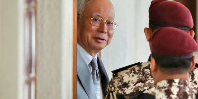 ศาลมาเลเซียปัดตกคำร้อง ‘นาจิบ’ ขอรับโทษจำคุกต่อที่บ้าน ชี้พระบรมราชโองการอดีตกษัตริย์ ‘ไม่ถูกต้องตามกระบวนการ’