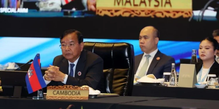 “ปรัก สุคน” อ้างกัมพูชาต้องการหยุดยิงทันที ยุติความสูญเสียของทั้งสองฝ่าย พร้อมเปิดทางประเทศที่สามช่วยไกล่เกลี่ย