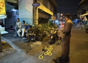 เร่งล่าตัวคนร้ายหนีคดีพยายามฆ่า ยิงต่อสู้เปิดทางหนี มีตำรวจ-เด็กหญิงอีก 2 บาดเจ็บ