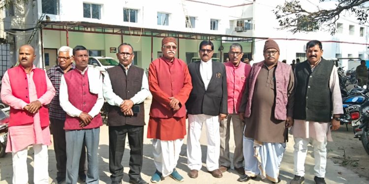 चाणक्य परिषद ने बिगडे आई ए एस को एफ आई आर दर्ज कर जेल भेजने की मांग दोहराई