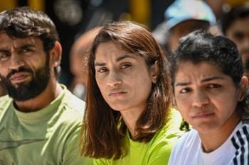 दिल्ली हाईकोर्ट से बजरंग और विनेश को लगा झटका