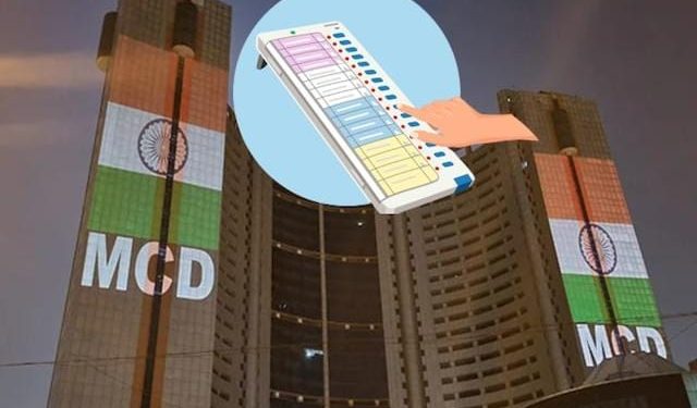 दिल्ली एमसीडी चुनाव नतीजों में उलटफेर, पहली ही परीक्षा में रेखा फेल 1 दिल्ली एमसीडी चुनाव नतीजों में उलटफेर, पहली ही परीक्षा में रेखा फेल