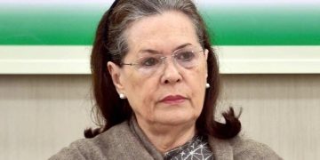 सोनिया गांधी और दिल्ली पुलिस को नोटिस, बिना नागरिकता के वोटर लिस्ट में नाम पर एक्शन