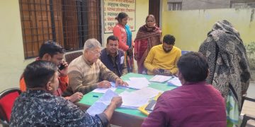 विशेष प्रगाढ़ पुनरीक्षण अभियान स्थिति जानने बूथों पर पहुंचे अयोध्या विधायक वेद प्रकाश गुप्ता