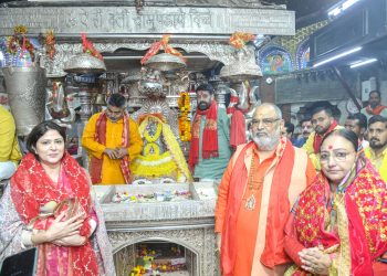 श्रीमति मल्लिका नड्डा ने माँ कालका के किए दर्शन, महंत सुरेन्द्र नाथ अवधूत जी से प्राप्त किया आशीर्वाद