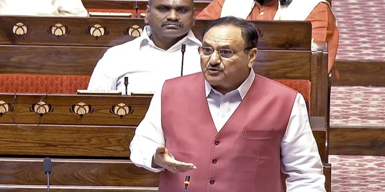 सदन के सामने सोनिया गाँधी माँगें माफी: ‘मोदी तेरी कब्र खुदेगी’ का नारा लगने से भाजपा भड़की 1 सदन के सामने सोनिया गाँधी माँगें माफी: ‘मोदी तेरी कब्र खुदेगी’ का नारा लगने से भाजपा भड़की