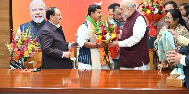 नितिन नबीन ने संभाला भाजपा के राष्ट्रीय कार्यकारी अध्यक्ष का पद। 1 नितिन नबीन ने संभाला भाजपा के राष्ट्रीय कार्यकारी अध्यक्ष का पद।