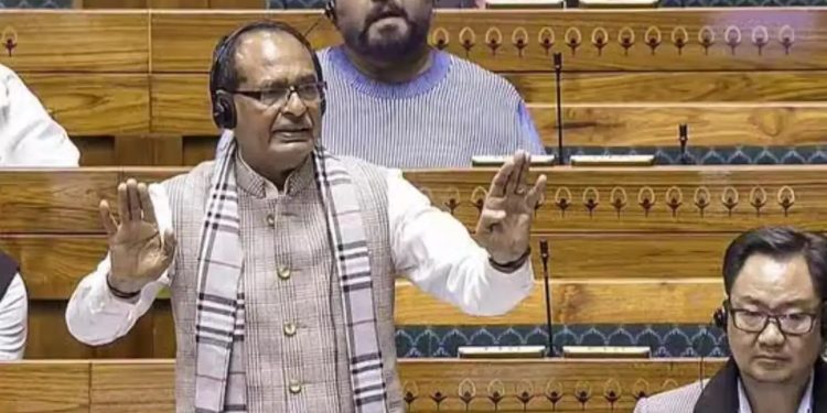 संसद में हंगामा-कागज उछाले पर छलका शिवराज का दर्द