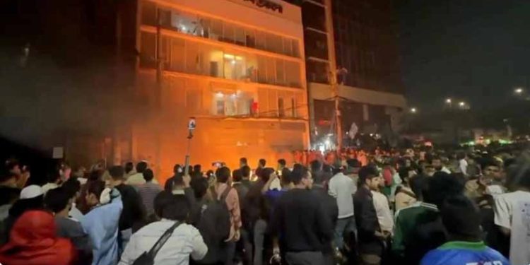 Bangladesh protests: Media offices set ablaze after Sharif Hadi’s Death