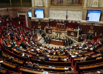 France approves emergency bill to avoid US-style shutdown after budget talks fall