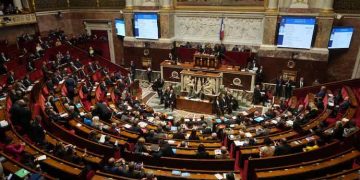 France approves emergency bill to avoid US-style shutdown after budget talks fall