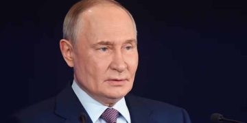 EU, G7 plot full maritime ban to choke off Russian oil revenue: Report