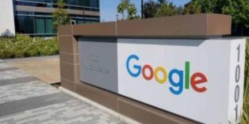 Google, Apple warns staff with US visas against international travel due to embassy delays