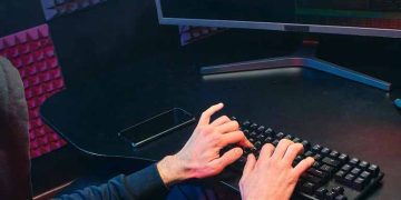 Hackers Threaten To Expose Premium Users Of Pornhub, Demand Bitcoins