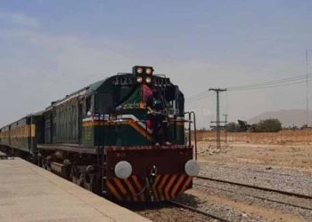 Blasts hit Jaffar Express, other train, disrupt rail traffic in Balochistan