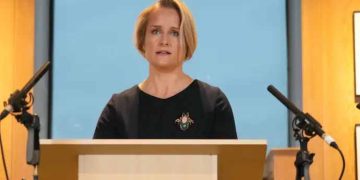 Putin dragging out Ukraine peace talks, testing West, MI6 Chief warns