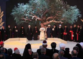 Pope in Lebanon asks for ‘divine gift of peace’ alongside country’s Christian and Muslim leaders